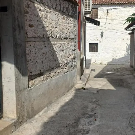 Villa Mael House *